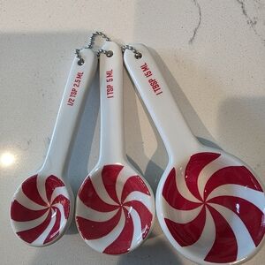 Red and White Swirl Measuring Spoons